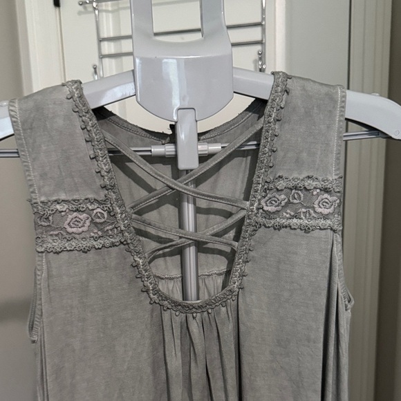 POL Charcoal Lace Accent Tank Top - Picture 2 of 9